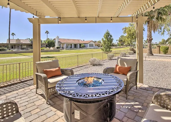 Stunning W/ Beautiful Views! *