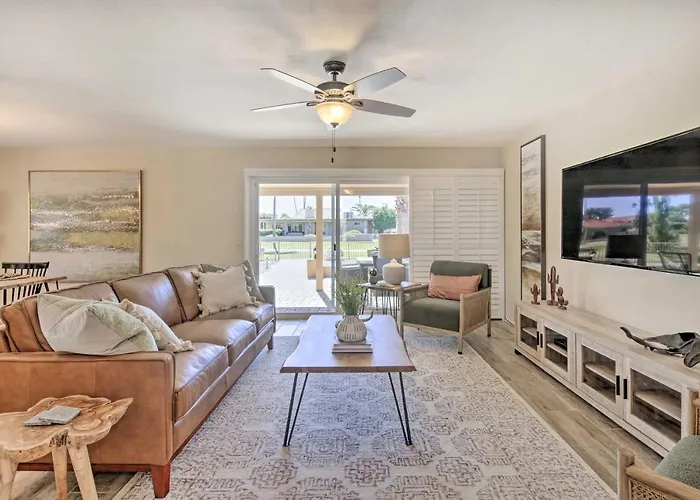 Stunning W/ Beautiful Views! Holiday home Sun Lakes
