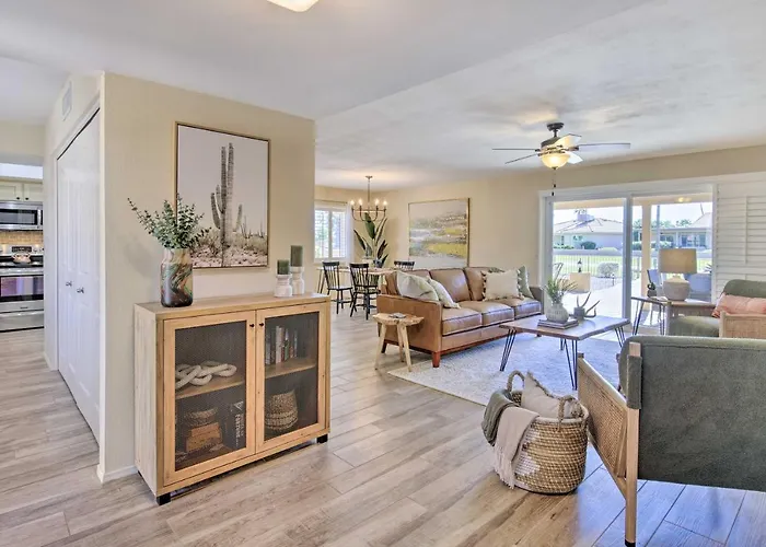 Holiday home Stunning W/ Beautiful Views! *