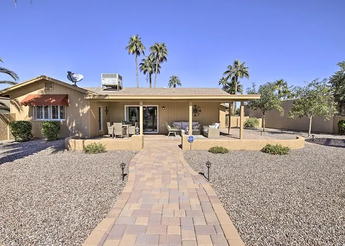 Holiday home Stunning W/ Beautiful Views!
